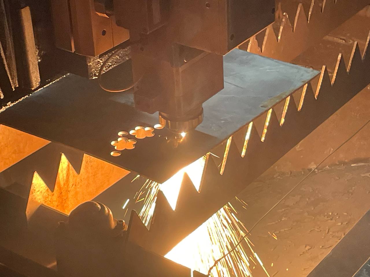 Laser cutting
